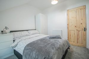 Bedroom Pic 1- click for photo gallery